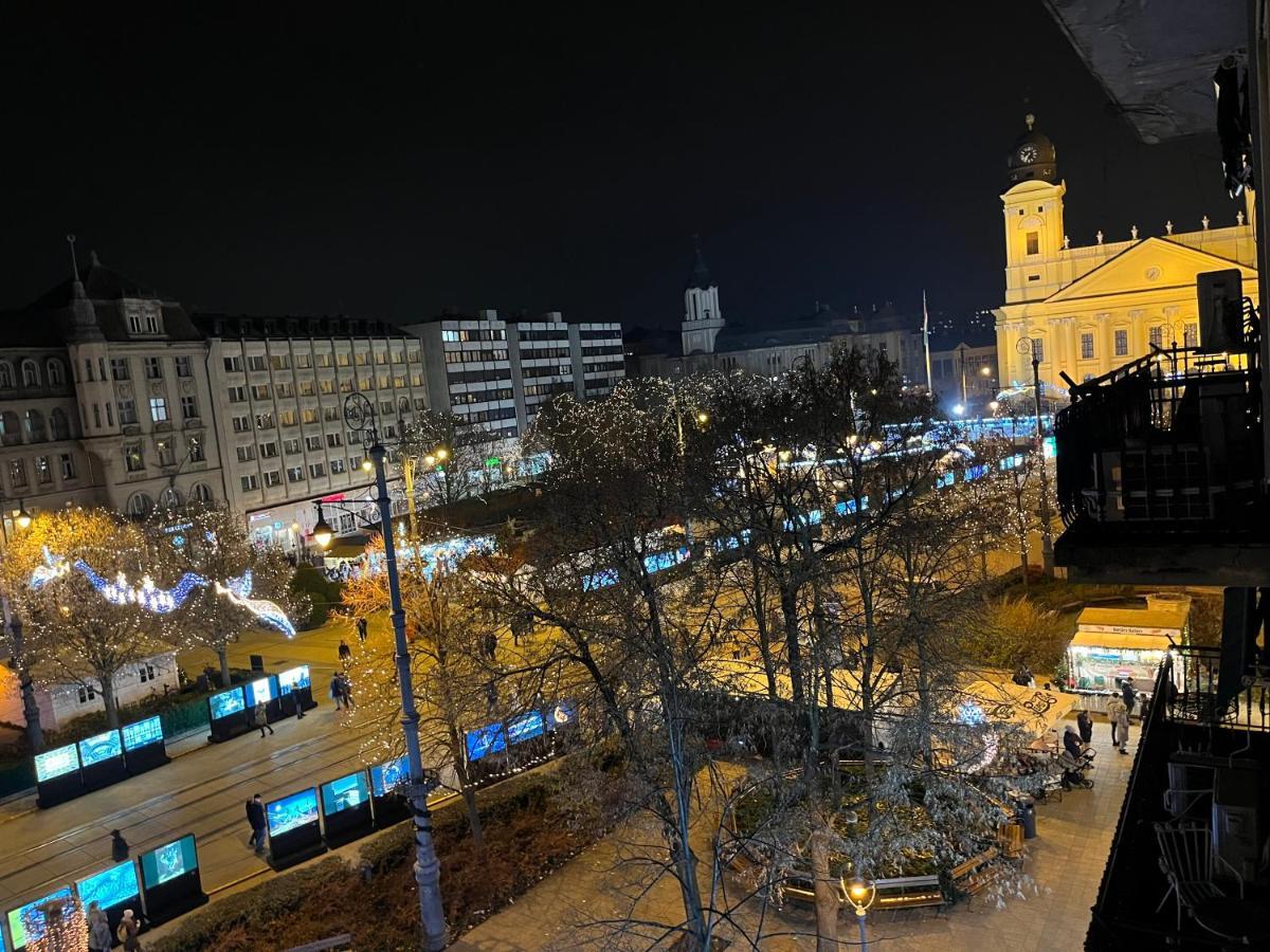 Central Palace Apartman Debrecen Exteriör bild